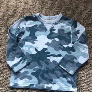 Gap camo long sleeve tee